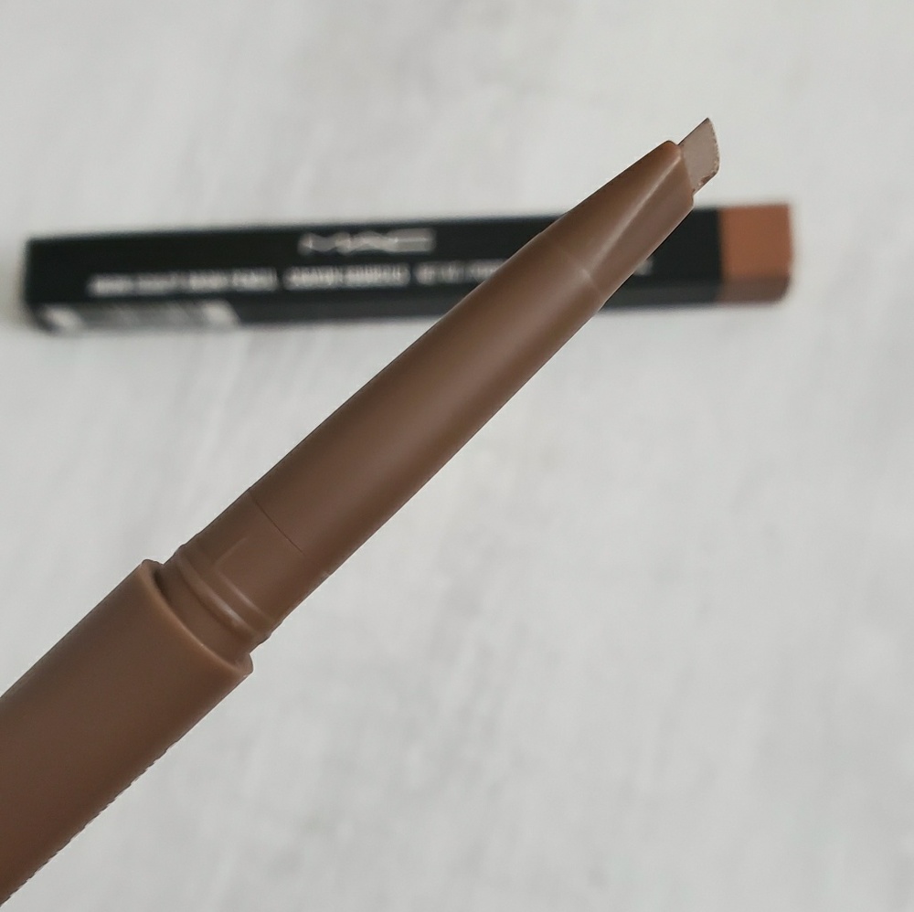 NIB MAC Brow Definer - Picture 3 of 5